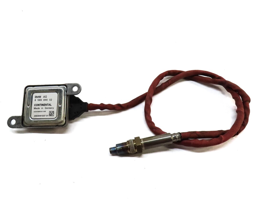 Thumbnail 4: 2012 BMW X5 (E70) 3.0L TURBO DIESEL M57Y ENGINE NOX SENSOR w/ MODULE 8589846