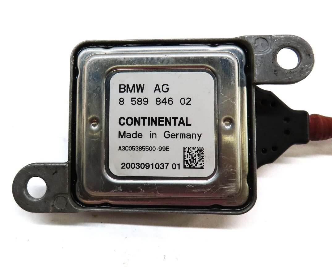 Thumbnail 5: 2012 BMW X5 (E70) 3.0L TURBO DIESEL M57Y ENGINE NOX SENSOR w/ MODULE 8589846