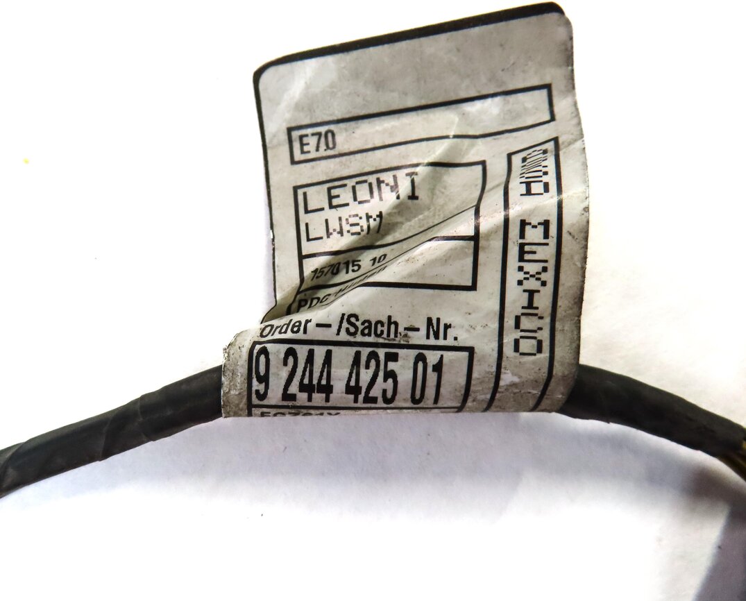 Thumbnail 4: 2012 BMW X5 (E70) REAR PARK ASSIST PDC SENSOR SET4 (WHITE & BLACK) w/ HARNESS