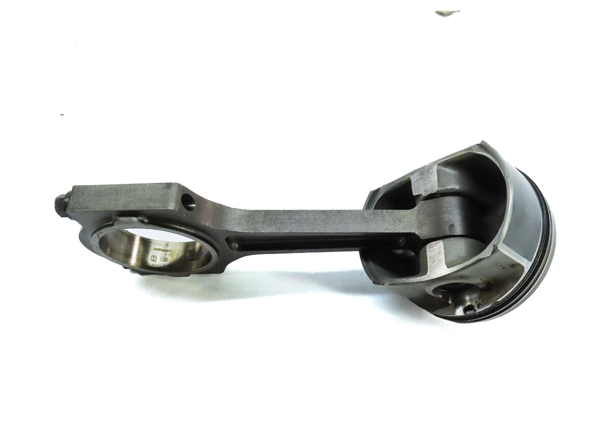 Thumbnail 6: 2006-2009 RANGE ROVER SPORT (L320 L322) 4.2L V8 SUPERCHARGED ENGINE PISTON SET-8