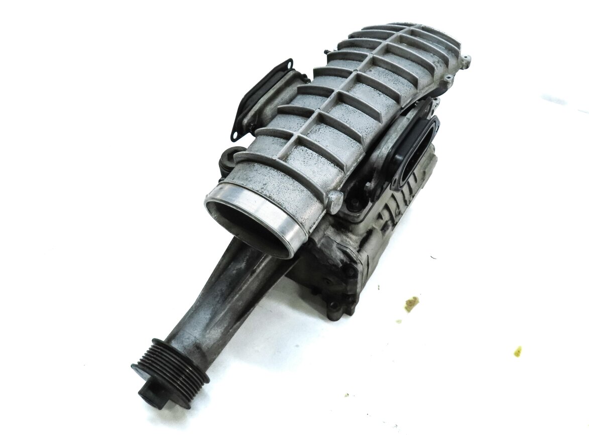 Thumbnail 2: 06-09 RANGE ROVER (L320 L322) 4.2L V8 SUPERCHARGED ENGINE SUPERCHARGER ASSEMBLY