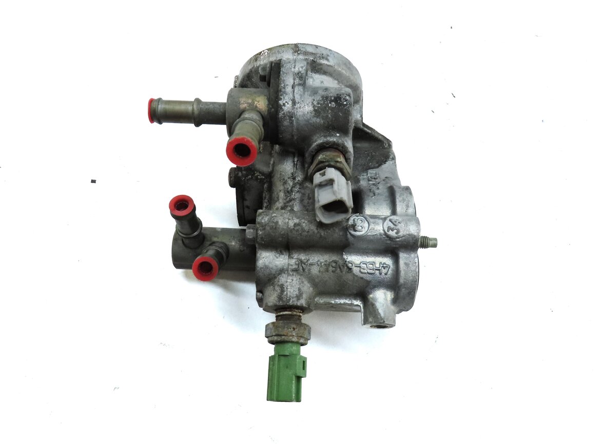 Thumbnail 6: 2006 RANGE ROVER SPORT (L320) 4.2L V8 ENGINE OIL FILTER HOUSING ADAPTER