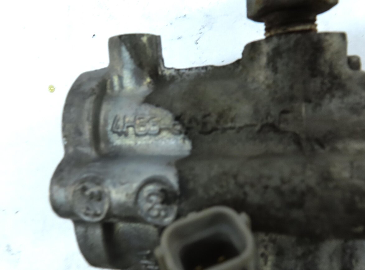 Thumbnail 7: 2006 RANGE ROVER SPORT (L320) 4.2L V8 ENGINE OIL FILTER HOUSING ADAPTER