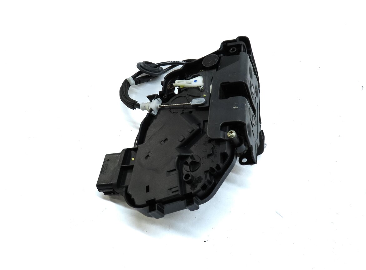 Thumbnail 5: 2005-2006 LAND ROVER LR3 / 06-08 RANGE ROVER SPORT (L320) RIGHT FRONT DOOR LATCH