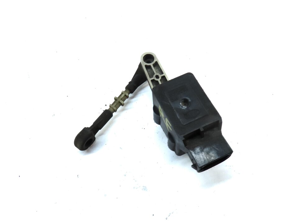 Thumbnail 3: 2006 RANGE ROVER SPORT (L320) FRONT RIGHT SUSPENSION HEIGHT LEVEL SENSOR