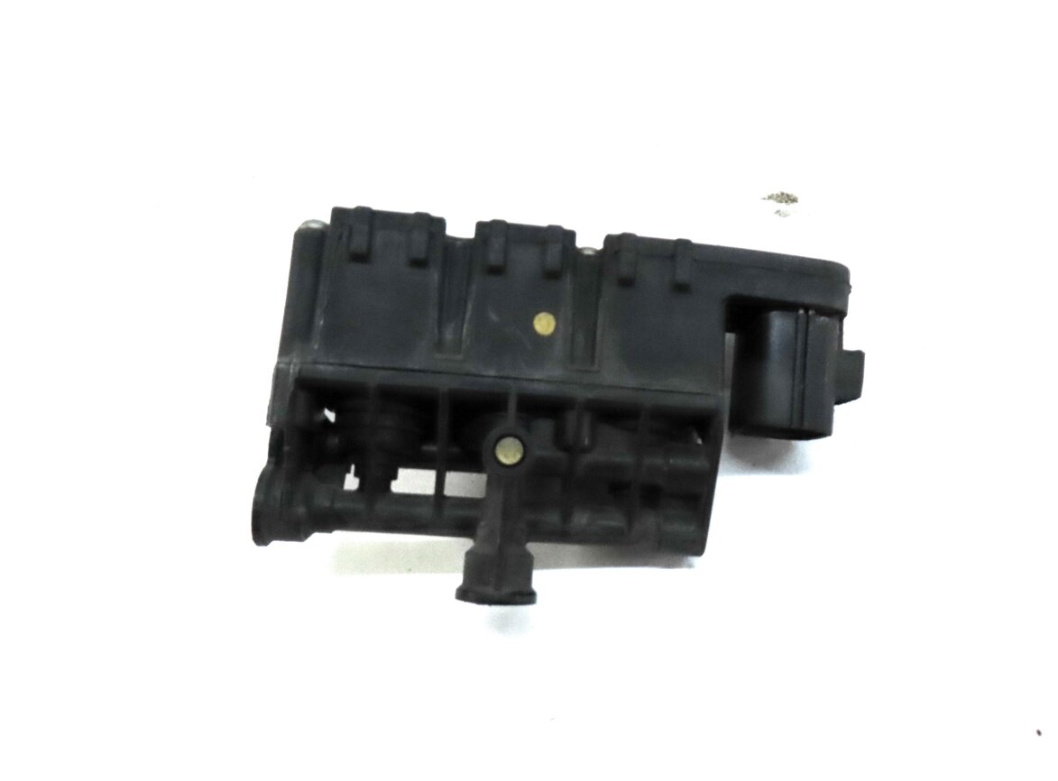 Thumbnail 11: 2006 RANGE ROVER SPORT (L320) FRONT & REAR AIR SUSPENSION VALVE BLOCK SET-3