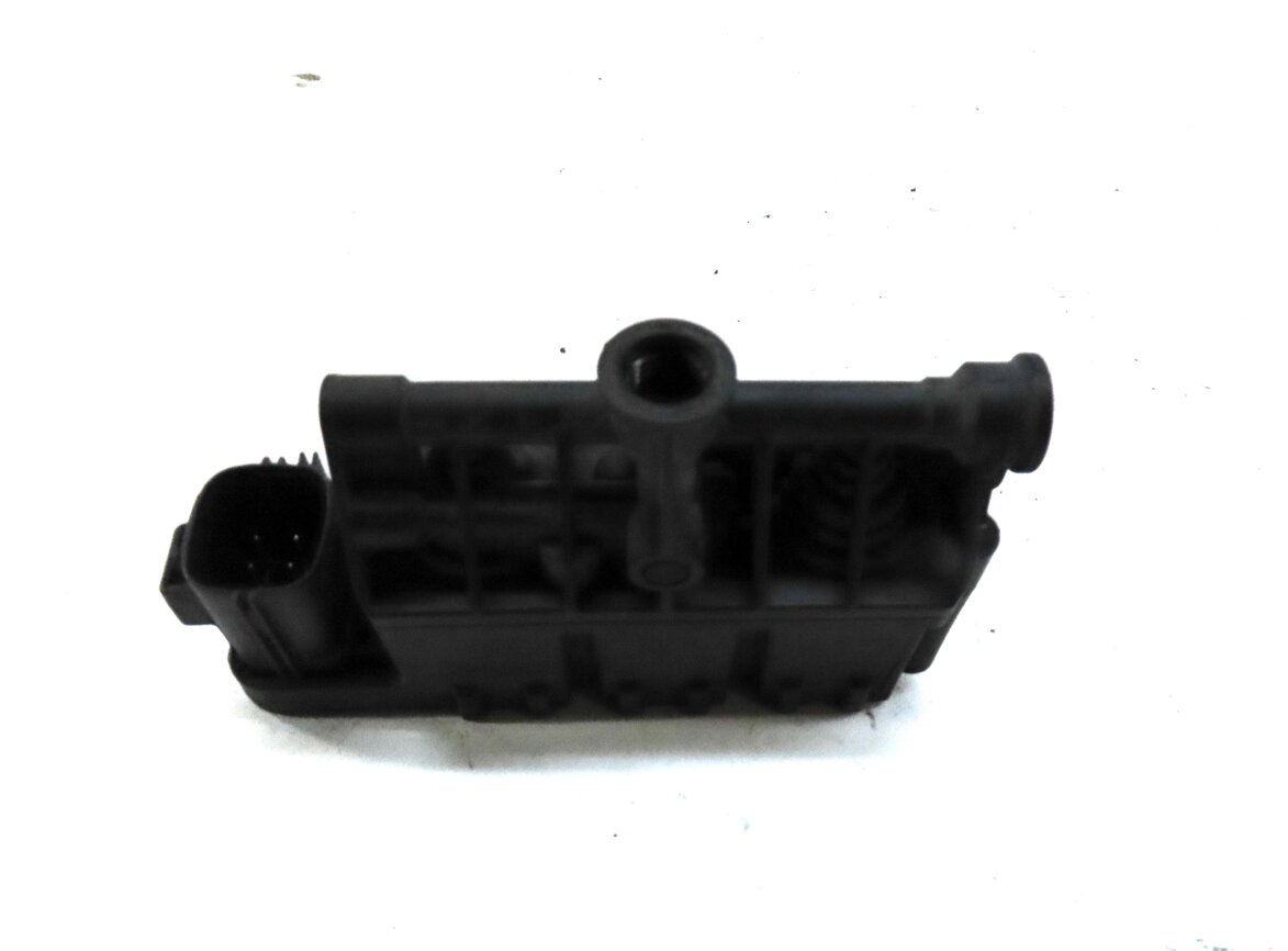 Thumbnail 5: 2006 RANGE ROVER SPORT (L320) FRONT & REAR AIR SUSPENSION VALVE BLOCK SET-3