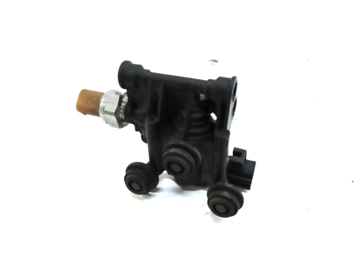 Thumbnail 7: 2006 RANGE ROVER SPORT (L320) FRONT & REAR AIR SUSPENSION VALVE BLOCK SET-3