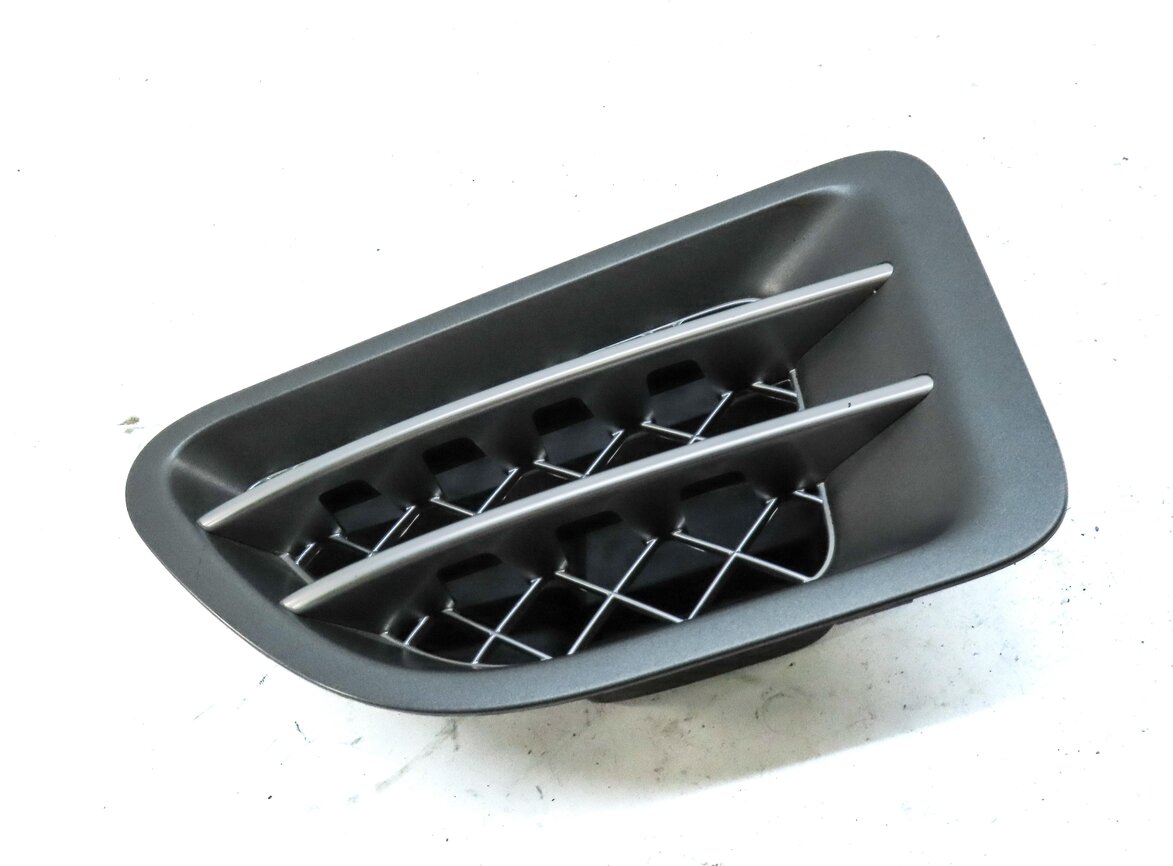 Thumbnail 3: 2006 RANGE ROVER SPORT (L320) FRONT LEFT DRIVER FENDER GRILLE VENT TRIM