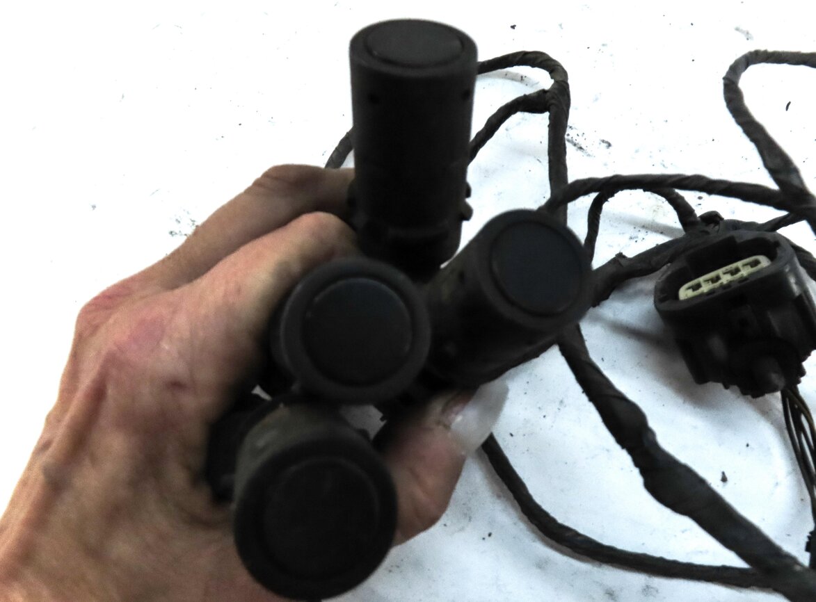 Thumbnail 5: 2006 RANGE ROVER SPORT (L320) REAR PDC PARK ASSIST SENSOR SET w/ HARNESS (BLACK)