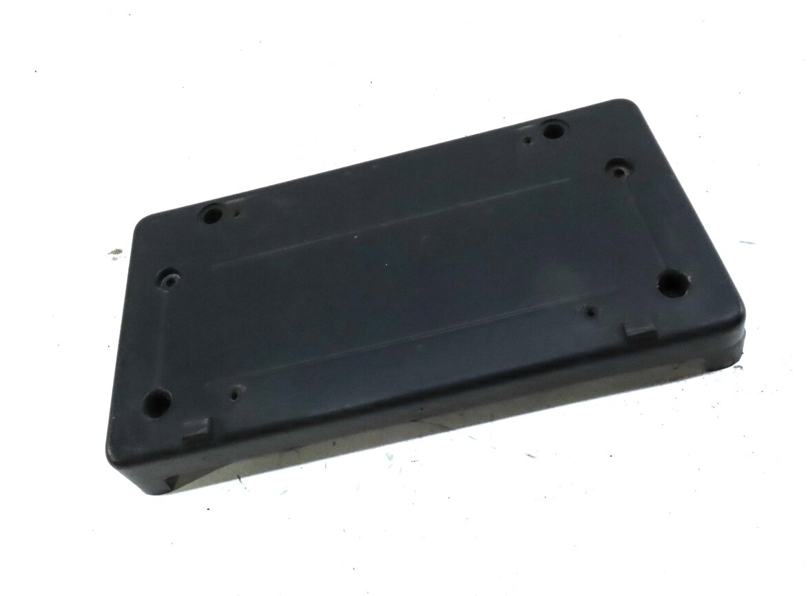 Thumbnail 3: 2006 RANGE ROVER SPORT (L320) FRONT LICENSE PLATE BRACKET BASE MOUNT RETAINER