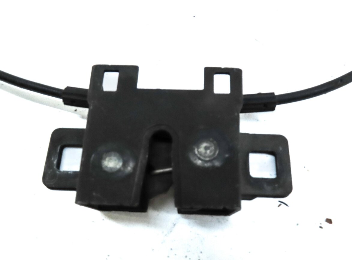Thumbnail 6: 2006 RANGE ROVER SPORT (L320) FRONT LEFT & RIGHT LOWER HOOD LOCK LATCH SET-2