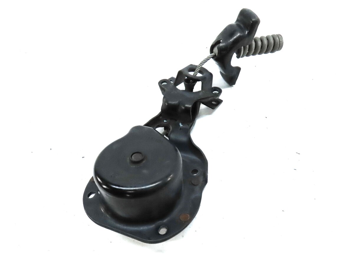 Thumbnail 2: 2006 RANGE ROVER SPORT (L320) EMERGENCY SPARE TIRE CARRIER WINCH HOLDER