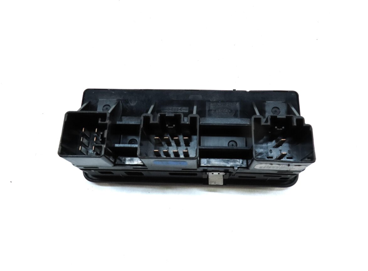 Thumbnail 5: 05-06 LR3 / RANGE ROVER SPORT (L320) LEFT FRONT DRIVER DOOR POWER WINDOW SWITCH