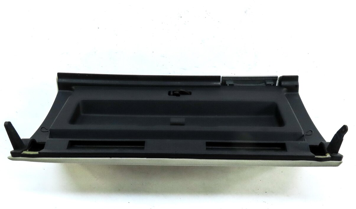 Thumbnail 6: 2006 RANGE ROVER SPORT (L320) RIGHT DASH UPPER GLOVE BOX COMPARTMENT LID IVORY