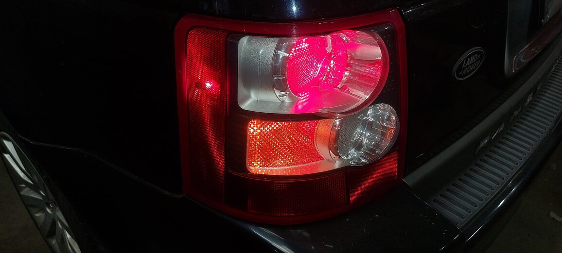 Thumbnail 2: 2006-2009 RANGE ROVER SPORT (L320) LEFT DRIVER TAILLIGHT BRAKE LIGHT LAMP