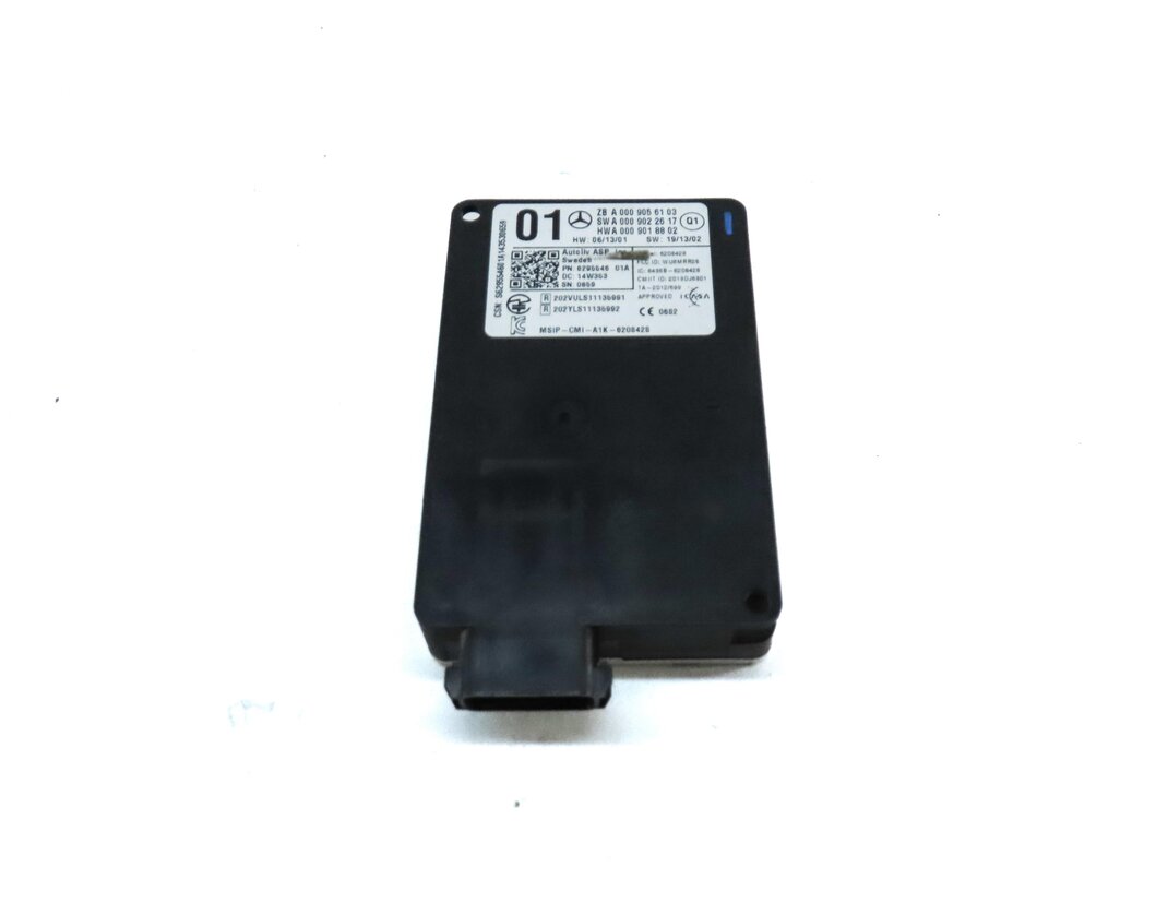 Thumbnail 2: 2015-2016 MERCEDES C300 C350 C400 C450 C63 (W205) REAR BLIND SPOT RADAR MODULE