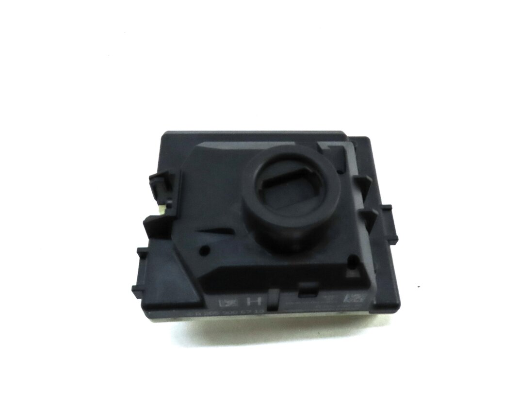 Thumbnail 2: 2018-2019 MERCEDES BENZ C300 GLC300 GLC350e (W205 X253) IGNITION SWITCH MODULE