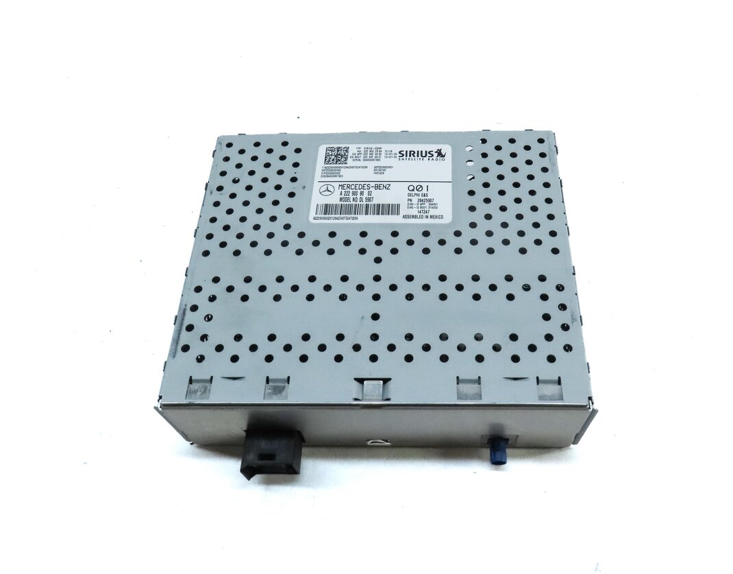 Thumbnail 2: 2015 MERCEDES C300 (W205) SIRIUS SATELLITE RADIO RECEIVER CONTROL MODULE
