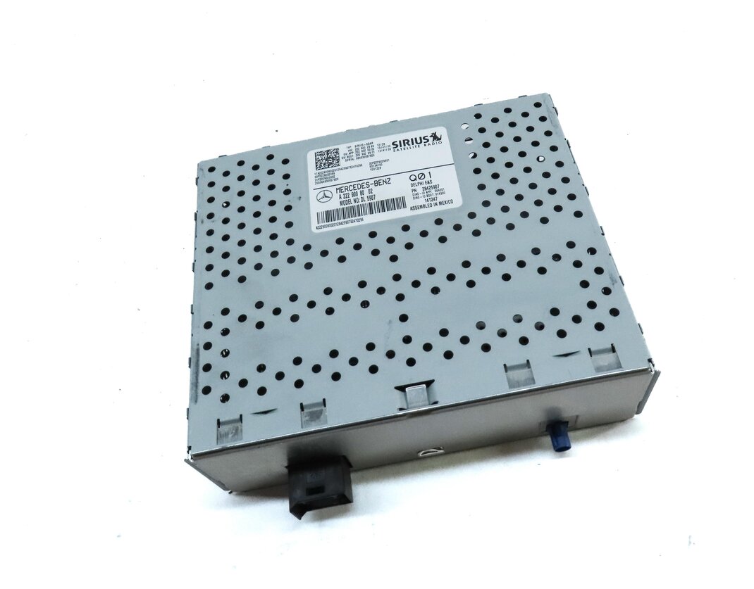 Thumbnail 3: 2015 MERCEDES C300 (W205) SIRIUS SATELLITE RADIO RECEIVER CONTROL MODULE