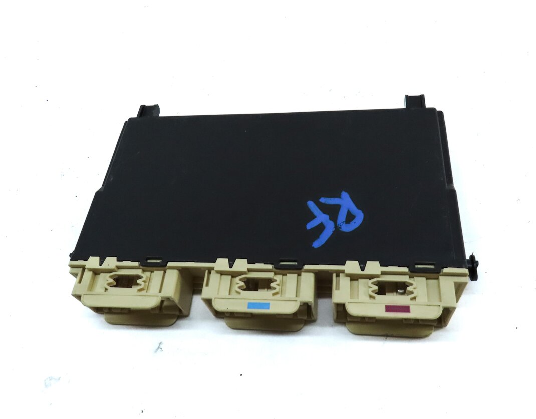 Thumbnail 6: 2015 MERCEDES C300 (W205) FRONT RIGHT PASSENGER SEAT CONTROL MODULE