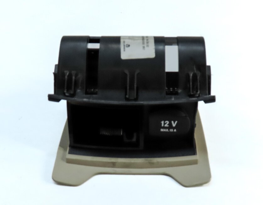 Thumbnail 7: 2015 MERCEDES C300 (W205) REAR CENTER CONSOLE ASHTRAY COMPARTMENT (BEIGE)