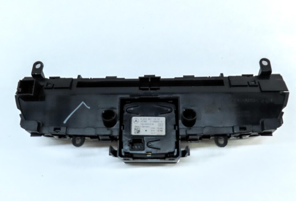 Thumbnail 5: 2015 MERCEDES C300 (W205) RADIO MEDIA TELEPHONE NAVIGATION HAZARD SWITCH CLOCK