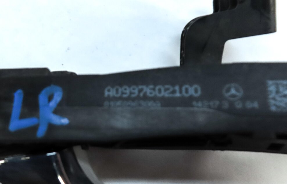 Thumbnail 6: 15-17 MERCEDES C S CLASS (W205 W222) LEFT REAR KEYLESS GO DOOR HANDLE (WHITE)