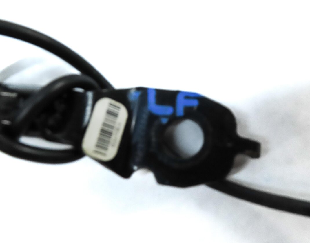 Thumbnail 6: 2015-2021 MERCEDES C GLC (W205 X253) FRONT LEFT DRIVER SEATBELT RECEIVER (BLACK)