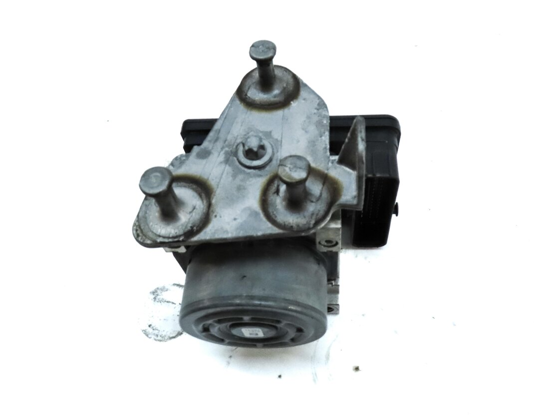 Thumbnail 4: 2015 MERCEDES C300 C400 (W205) ABS ESC BRAKE PUMP MODULE (w/o ADAPTIVE CRUISE)