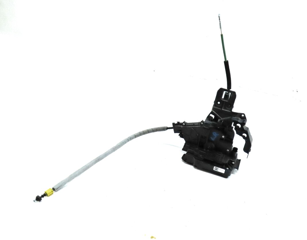 Thumbnail 1: 15-22 MERCEDES C E GLC GLE GLS S (W205 W213 W167 W222 X253) LEFT REAR DOOR LATCH