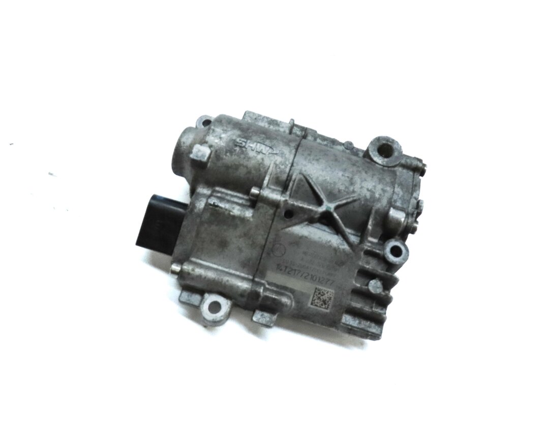 Thumbnail 3: 15-17 MERCEDES C300 (W205) AWD 722.9 AT TRANSMISSION AUXILIARY ELECTRIC OIL PUMP