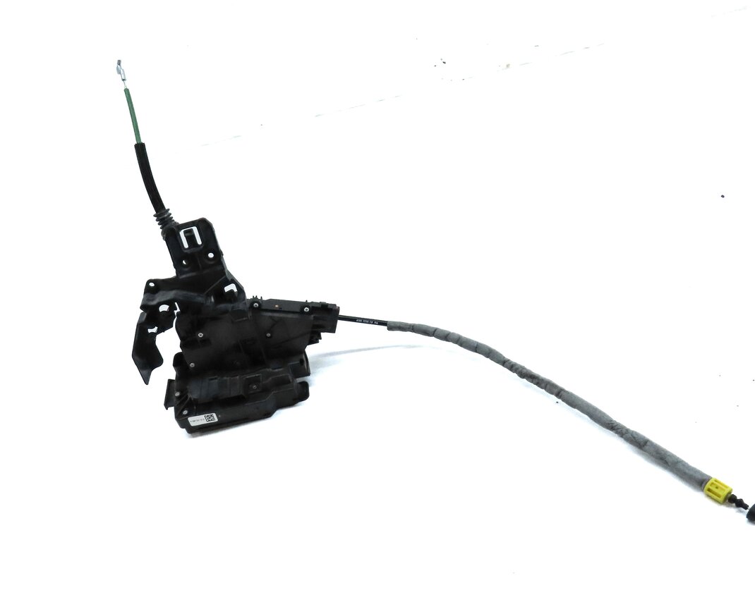 Thumbnail 2: 15-22 MERCEDES C E GLC GLE S (W205 W213 W167 W222 X253) RIGHT FRONT DOOR LATCH