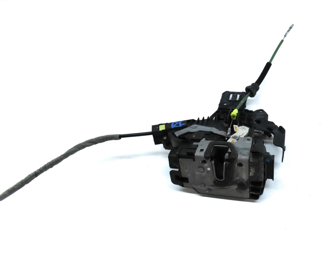 Thumbnail 4: 15-22 MERCEDES C E GLC GLE S (W205 W213 W167 W222 X253) RIGHT FRONT DOOR LATCH