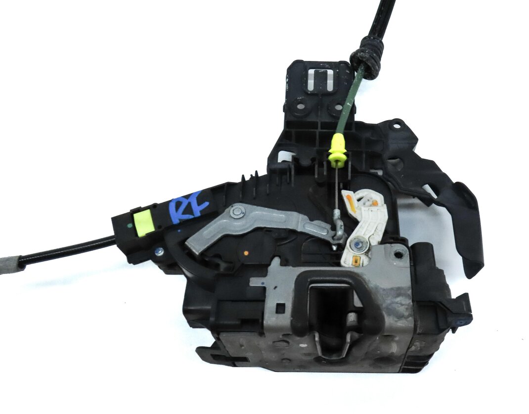 Thumbnail 5: 15-22 MERCEDES C E GLC GLE S (W205 W213 W167 W222 X253) RIGHT FRONT DOOR LATCH