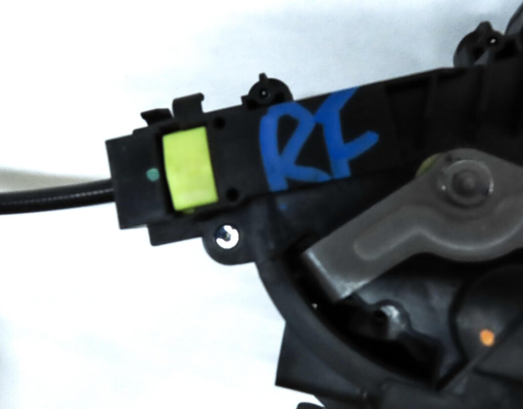 Thumbnail 6: 15-22 MERCEDES C E GLC GLE S (W205 W213 W167 W222 X253) RIGHT FRONT DOOR LATCH