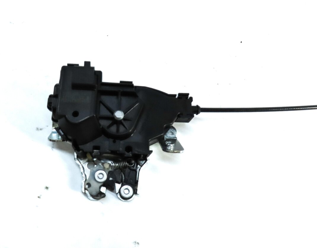 Thumbnail 5: 2015 MERCEDES C300 (W205) REAR TRUNK LOCK LATCH ACTUATOR
