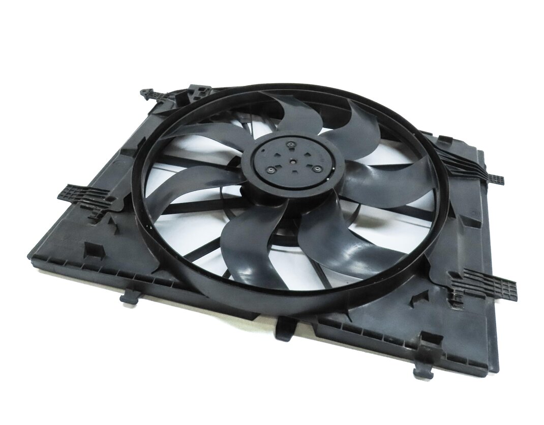 15-21 MERCEDES C300 C400 W205 ELECTRIC RADIATOR COOLING FAN MOTOR BLADE & SHROUD