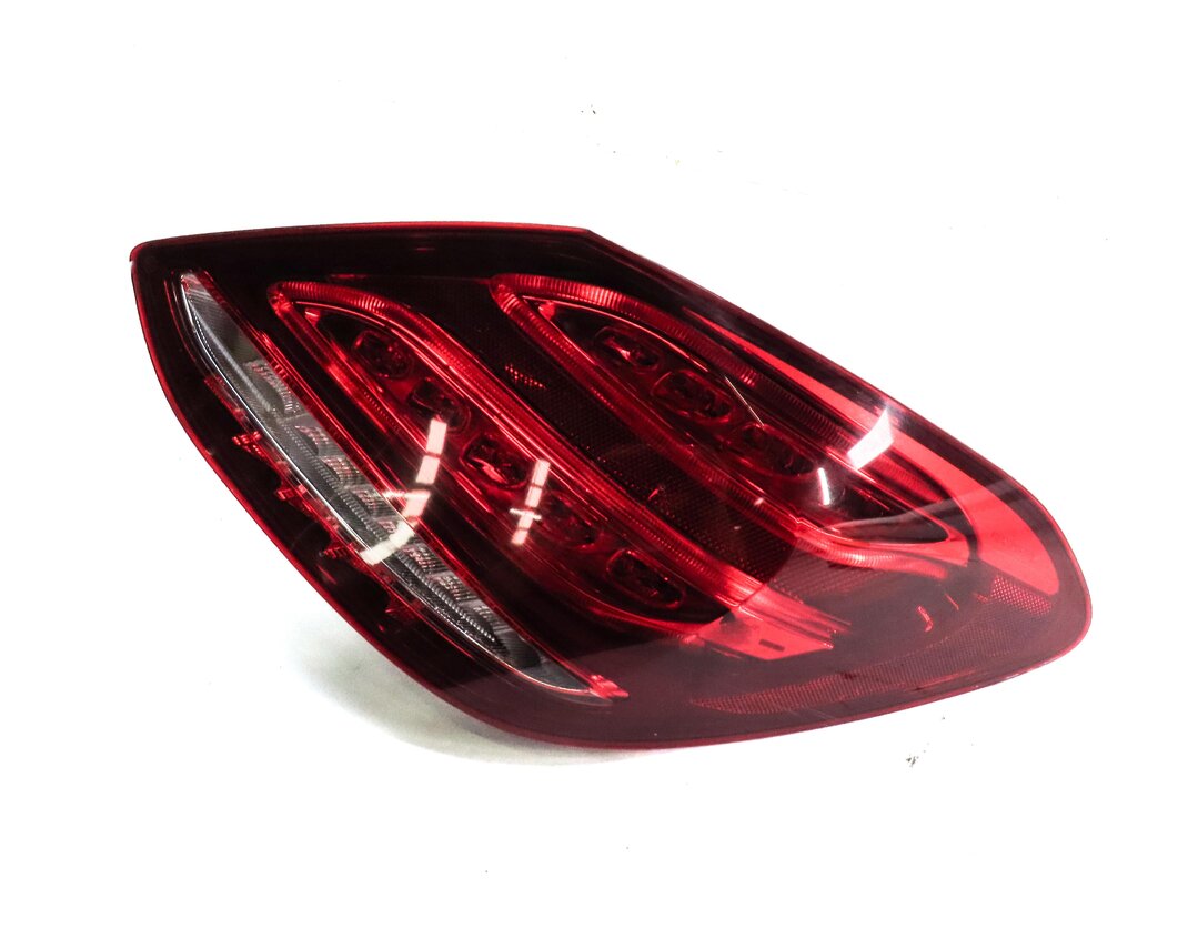 15-18 MERCEDES C300 C350 C400 C450 C63 (W205) RIGHT LED TAILLIGHT BRAKE LIGHT