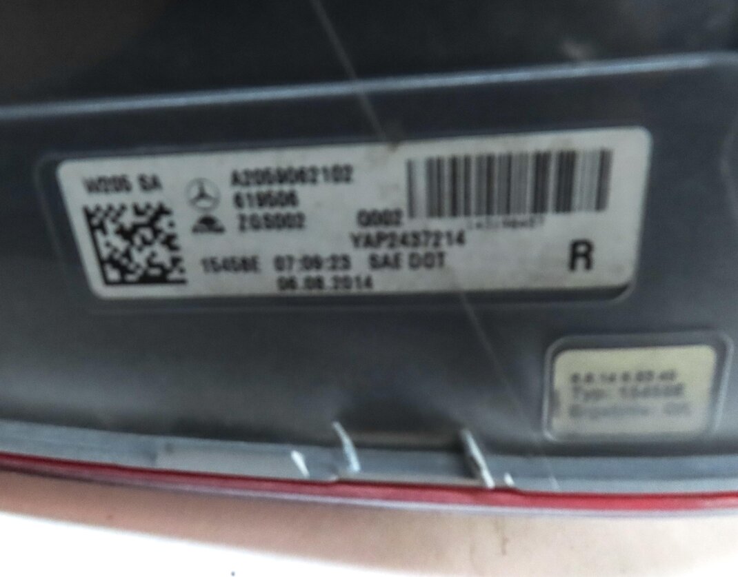 Thumbnail 6: 15-18 MERCEDES C300 C350 C400 C450 C63 (W205) RIGHT LED TAILLIGHT BRAKE LIGHT