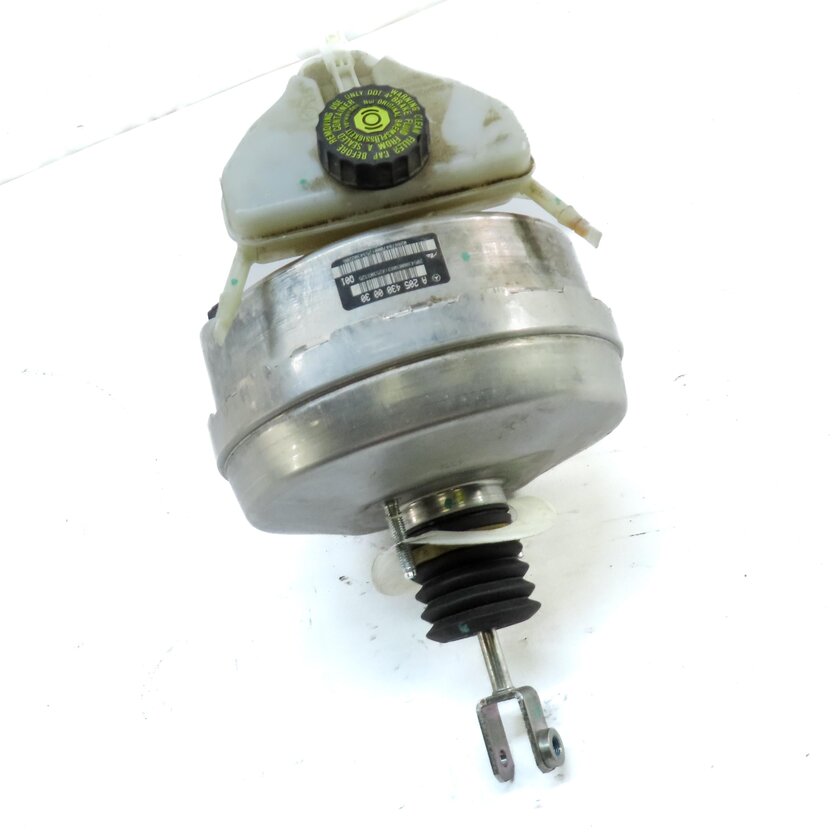 Thumbnail 3: 15-18 MERCEDES C-CLASS (W205) POWER BRAKE BOOSTER w/ MASTER CYLINDER & RESERVOIR