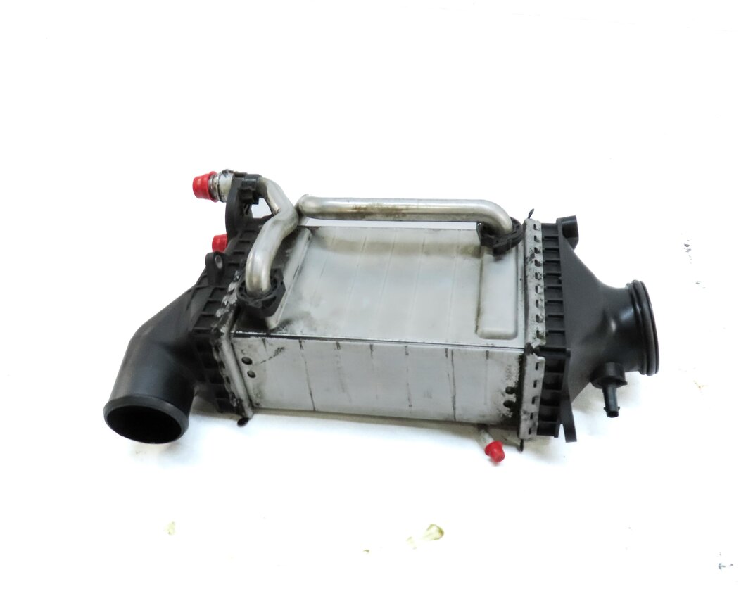 Thumbnail 2: 2015-2020 MERCEDES C300 E300 GLC (W205 W213 X253) 2.0L ENGINE TURBO INTERCOOLER