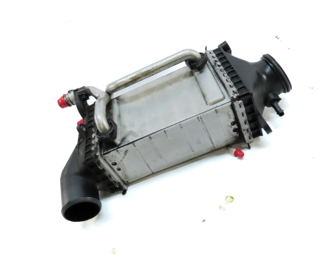Thumbnail 3: 2015-2020 MERCEDES C300 E300 GLC (W205 W213 X253) 2.0L ENGINE TURBO INTERCOOLER