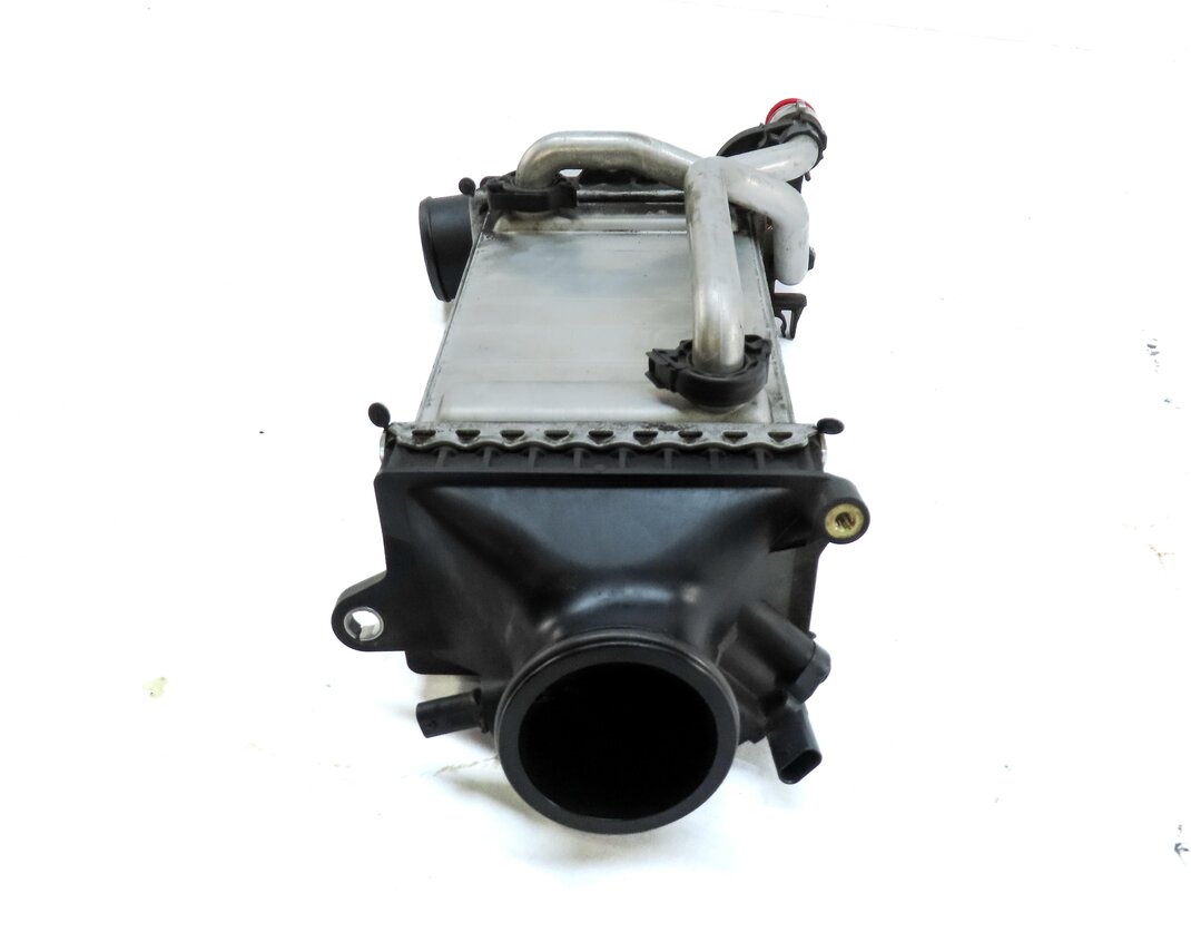 Thumbnail 4: 2015-2020 MERCEDES C300 E300 GLC (W205 W213 X253) 2.0L ENGINE TURBO INTERCOOLER