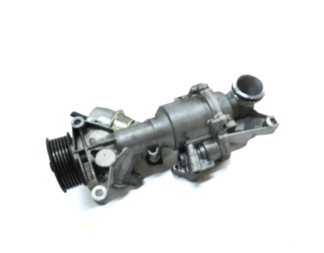 Thumbnail 1: 2015 MERCEDES C300 (W205) 2.0L M274 TURBO ENGINE WATER PUMP w/ THERMOSTAT