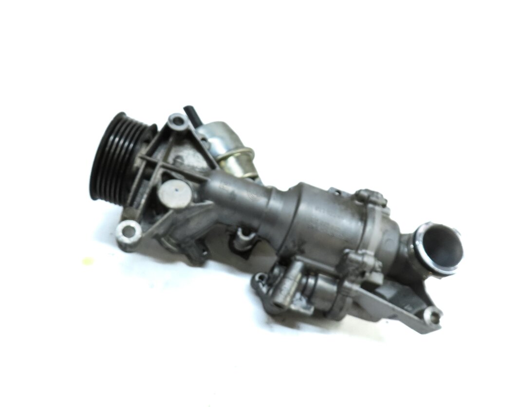 Thumbnail 3: 2015 MERCEDES C300 (W205) 2.0L M274 TURBO ENGINE WATER PUMP w/ THERMOSTAT