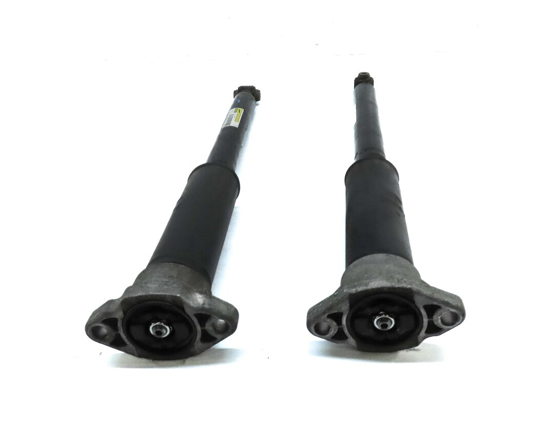 Thumbnail 5: 2015 MERCEDES C300 (W205) REAR LEFT & RIGHT SUSPENSION SHOCK STRUT SET-2