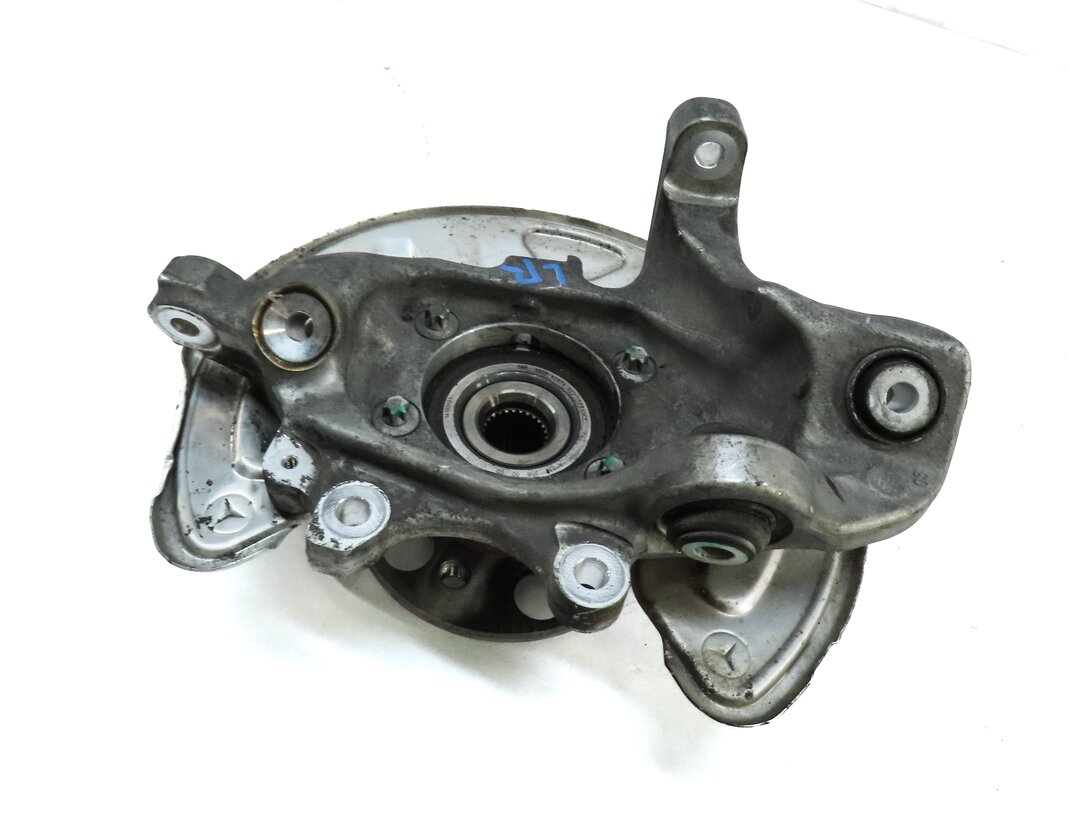 2015-2021 MERCEDES C300 C350 C400 (W205) SEDAN - LEFT REAR SPINDLE KNUCKLE HUB