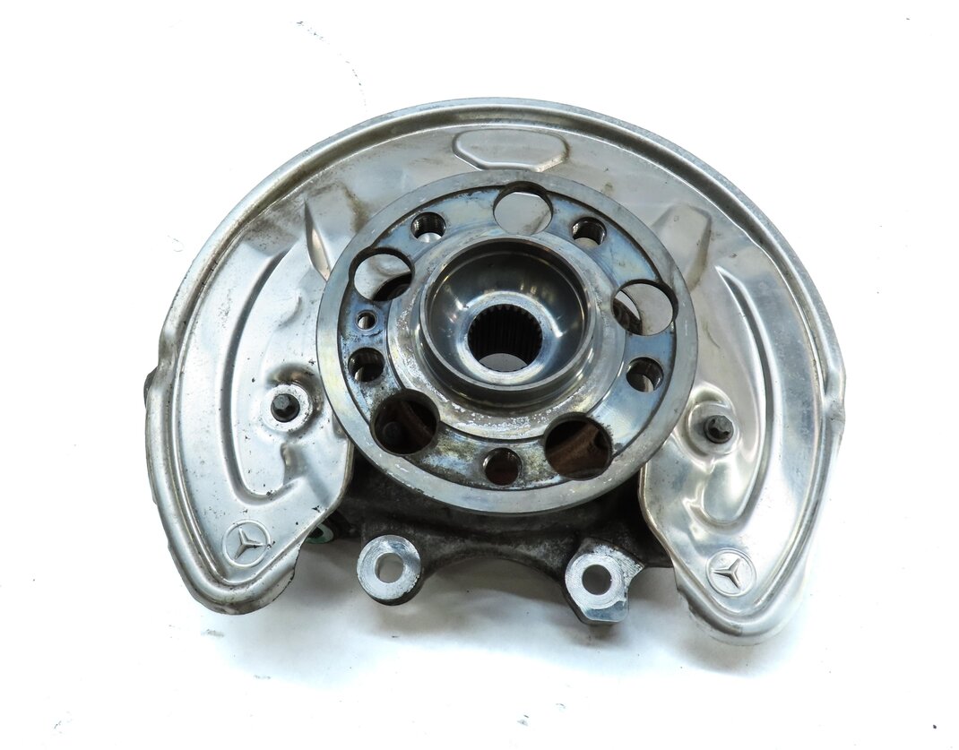 Thumbnail 5: 2015-2021 MERCEDES C300 C350 C400 (W205) SEDAN - LEFT REAR SPINDLE KNUCKLE HUB
