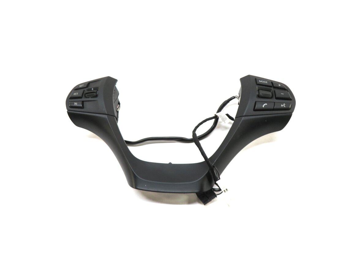 Thumbnail 2: 2015 BMW 320i (F30) LEFT & RIGHT STEERING WHEEL SWITCH BUTTON SET